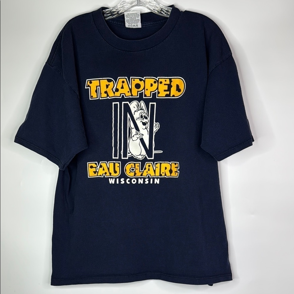 Vintage Gildan Heavyweight Mouse Trap Bar Eau Claire Wisconsin Tshirt XL